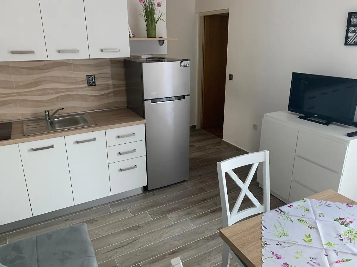 Apartments Vasilic Baška 0*,  Croazia